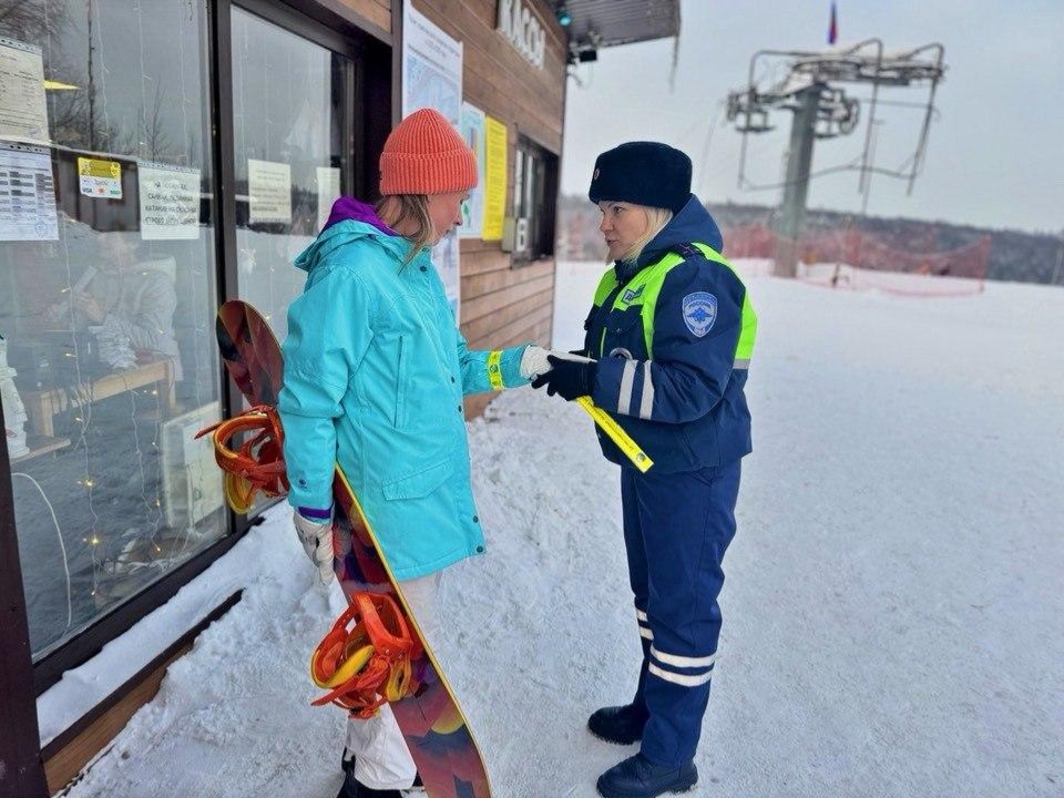 Зимняя забава с риском: автоинспекторы проверяют склоны и прокаты в Красногорске