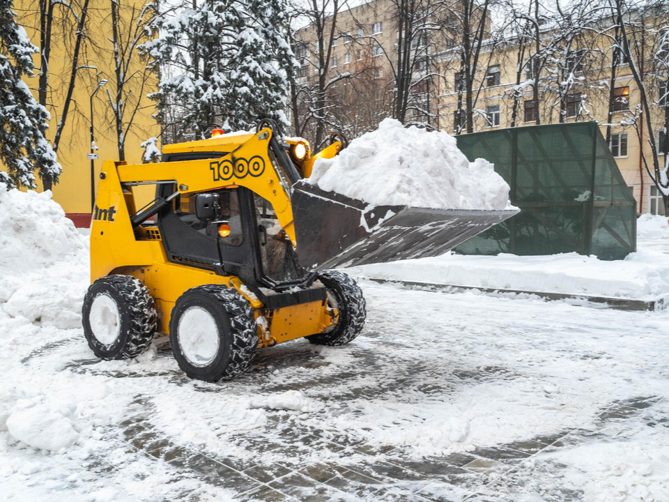 На расчистку Реутова вышли 344 сотрудника коммунальных служб