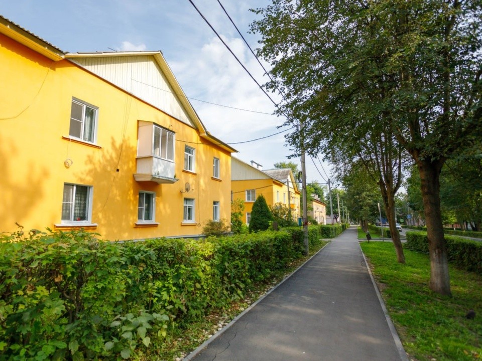 Шесть дворовых территорий благоустроили в Кашире в 2025 году