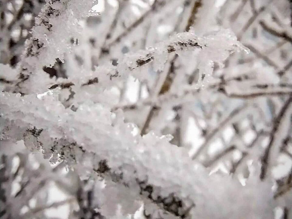 Облака как спасение: как барический гребень формирует погоду в Московском регионе