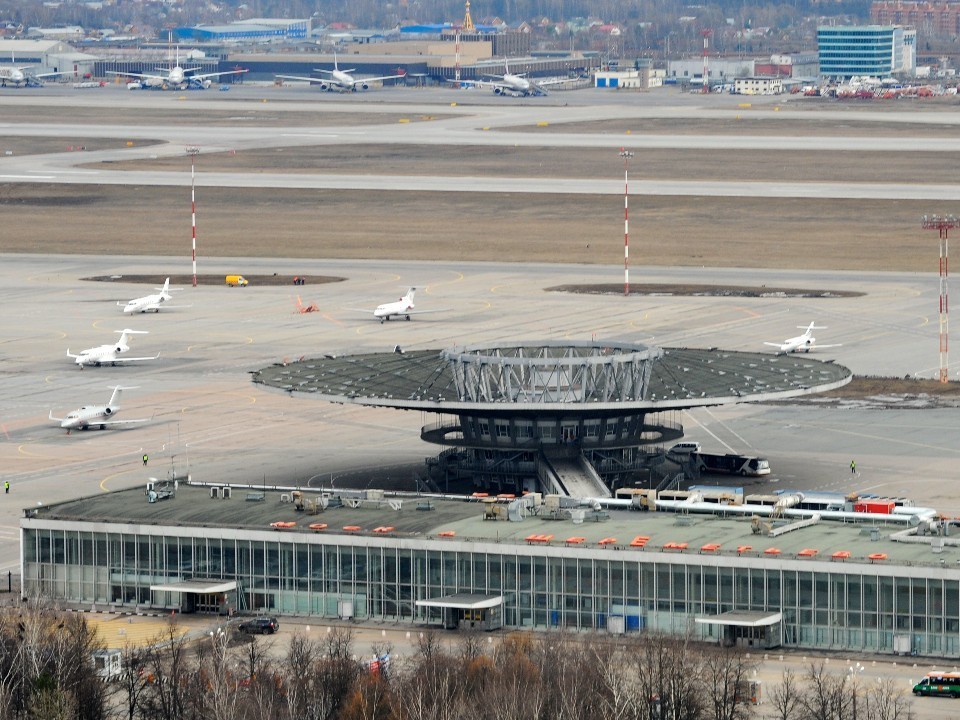 В Шереметьево продлили ограничения на прием самолетов