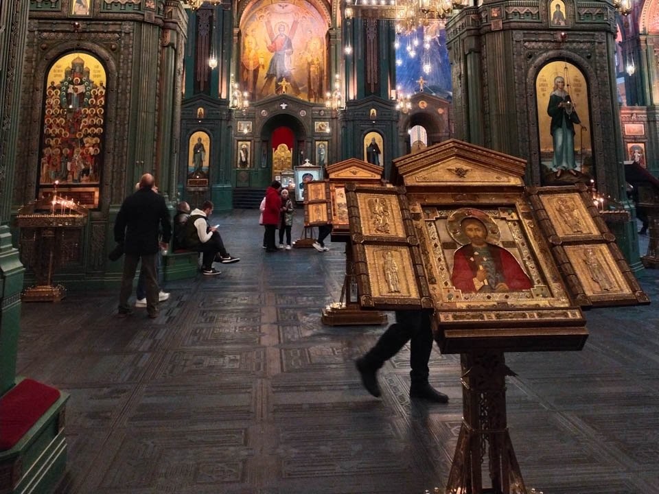 Прямиком в ад из-за прикосновения? Священник объяснил, как бороться с блудными мыслями