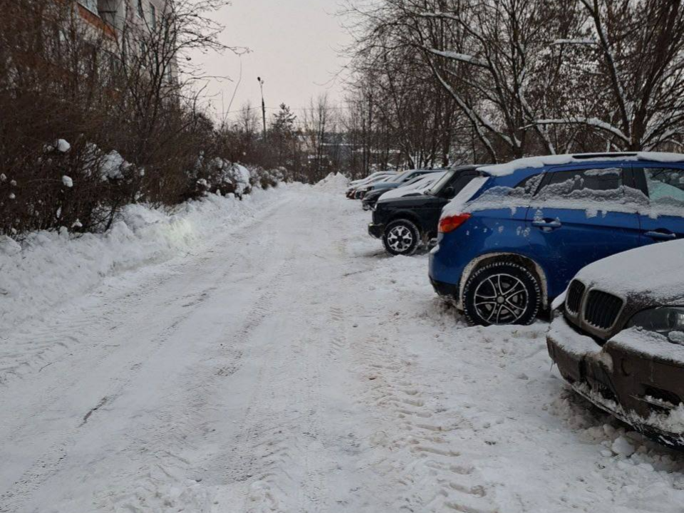 Житель Домодедова попытался «закрепить» за собой парковочное место с помощью саморезов