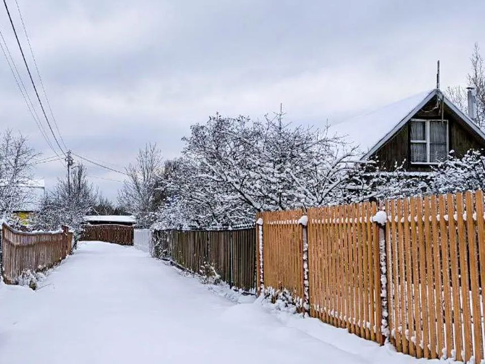 Неправильно убрал снег возле дома и получил штраф: как этого избежать, рассказал юрист
