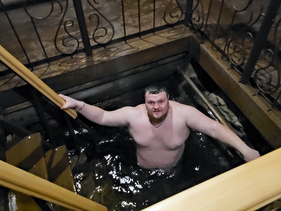 Чтобы не было беды: жителям Луховиц напомнили о правилах купания в крещенскую ночь