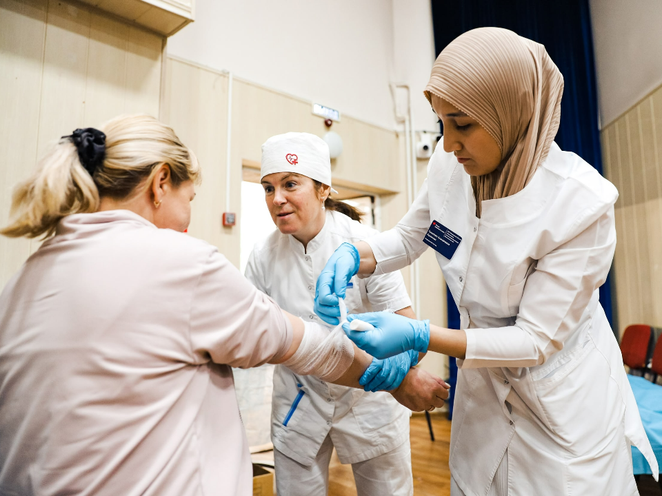 Как простая процедура поможет спасти жизни раненых и тяжелобольных