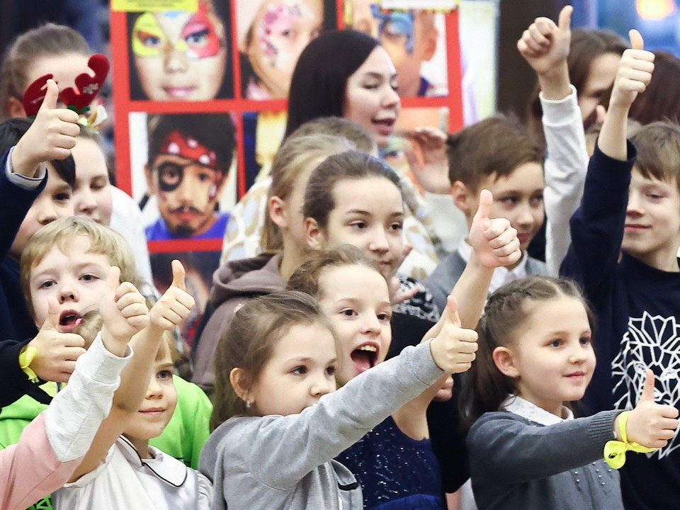 Участники благотворительной акции «Подари мечту-2025» осчастливили 786 детей