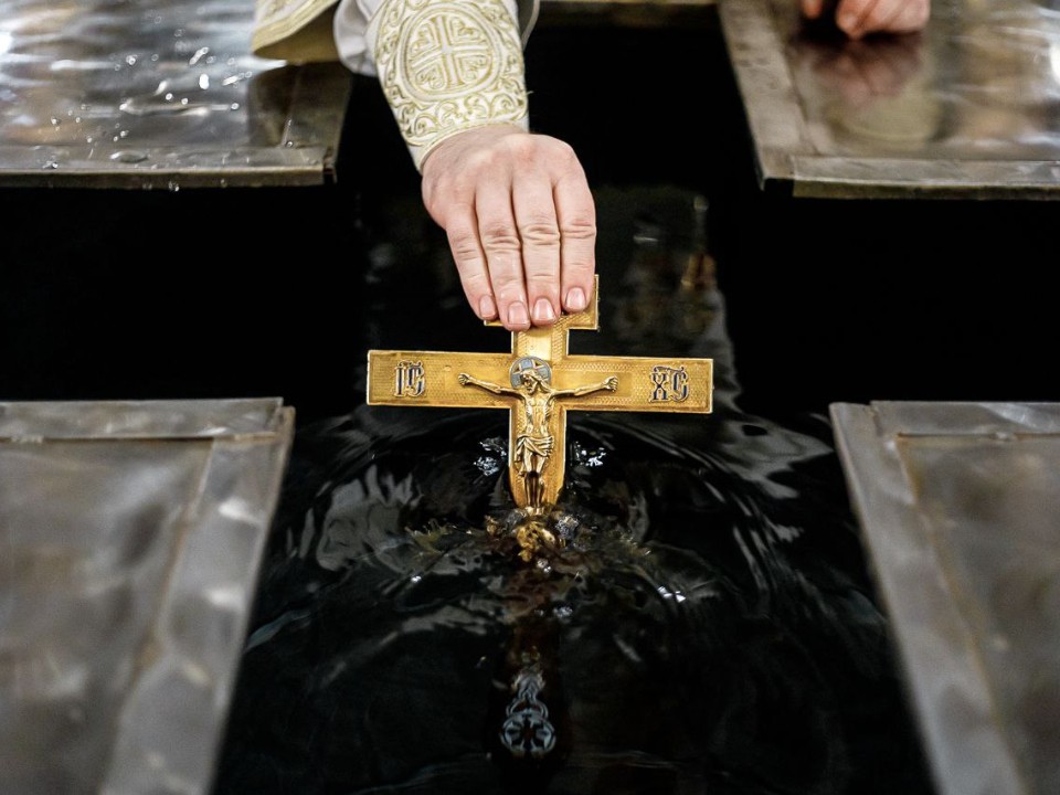 Как искупаться на Крещение: шесть площадок, где будут дежурить спасатели, медики и волонтеры