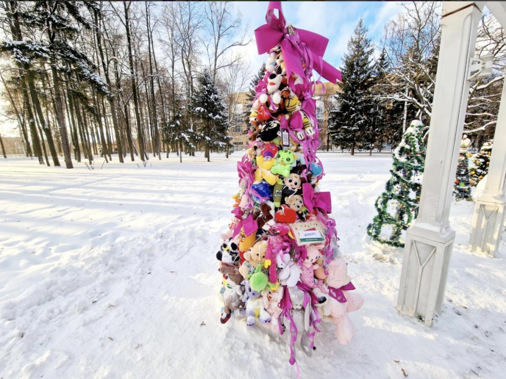 Ярмарка, чаепитие и концерт: воскресенцев приглашают на торжественное закрытие арт-фестиваля «ЧУднЫе елки»