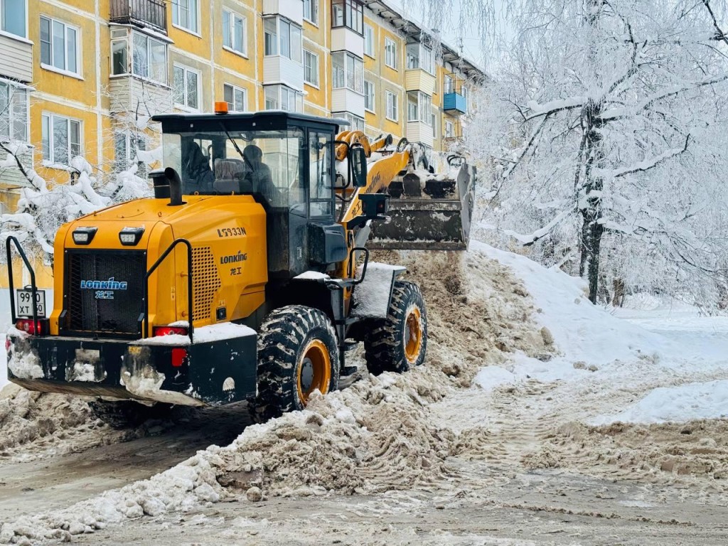 Обочины дорог и дворы в Сергиевом Посаде освободят от снежного плена к концу недели