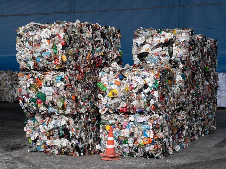 Эффективный инструмент льготного лизинга: федеральная поддержка помогла резко снизить число жалоб на невывоз мусора