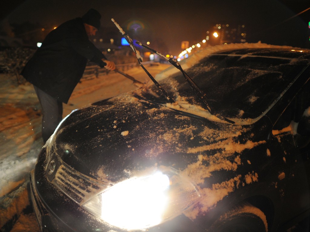 Не для тебя чистил: как бороться с «приватизацией» парковочных мест, рассказал юрист