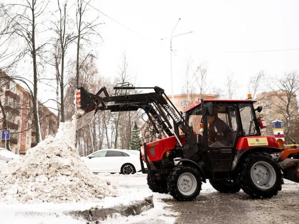 Снежная эпопея: как Подмосковье справляется с зимними вызовами в праздники