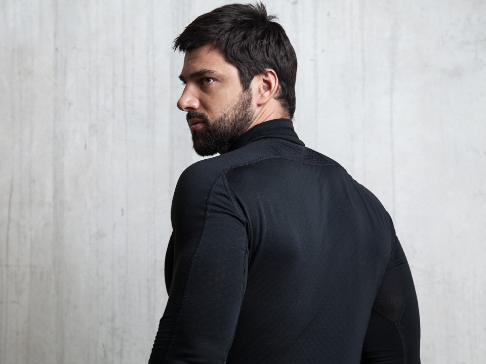 Может довести до бесплодия: уролог объяснил, чем опасно термобелье