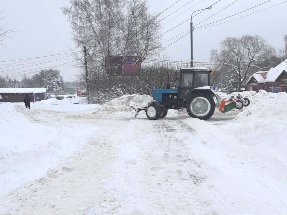 Уборка снега дошла до СНТ: дорожники переключились на «самые незаметные» дороги
