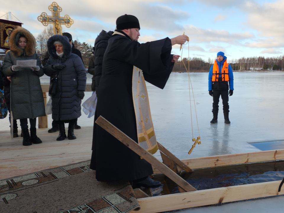 Грехи, здоровье и ледяная вода: Богородское благочиние развенчивает главные мифы о Крещении