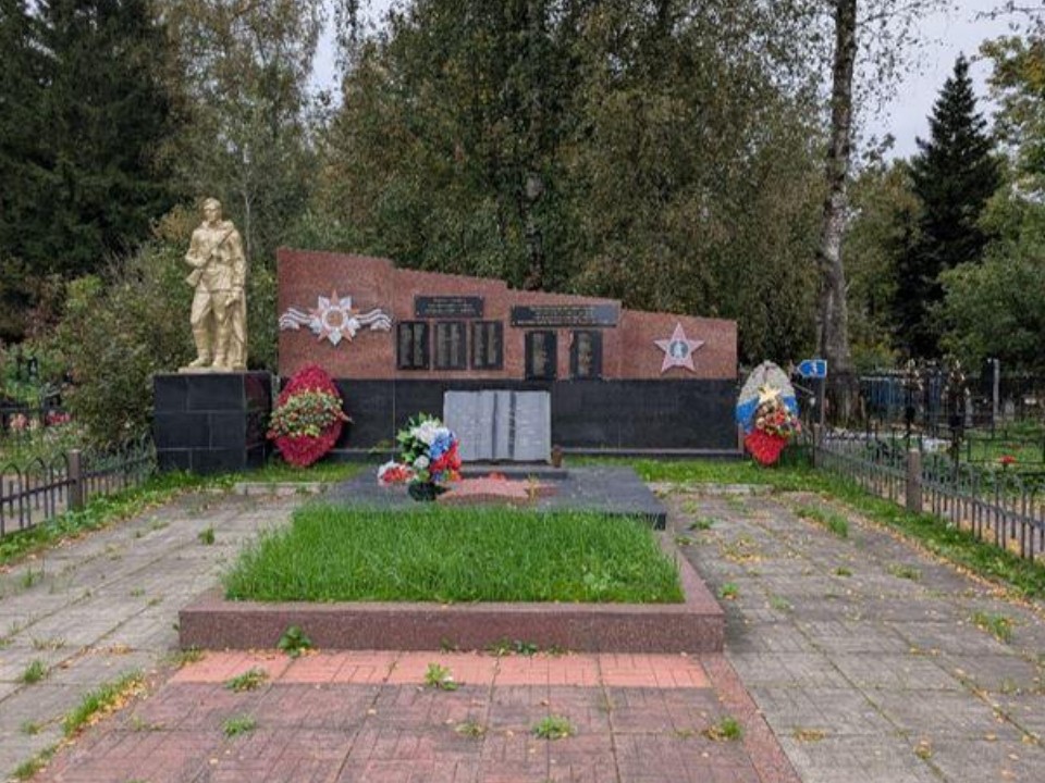 Напоминание о героизме: в Одинцове укрепили охрану братской могилы защитников Отечества