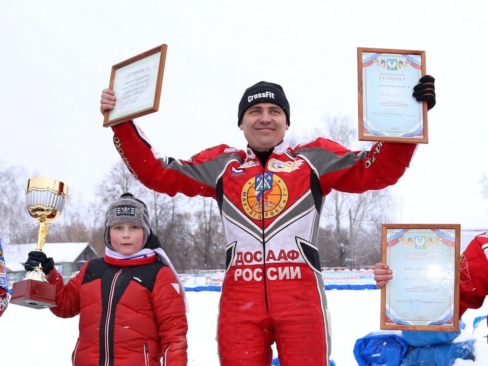 Спортсмен из Луховиц получил путевку в финал чемпионата России по мотогонкам на льду