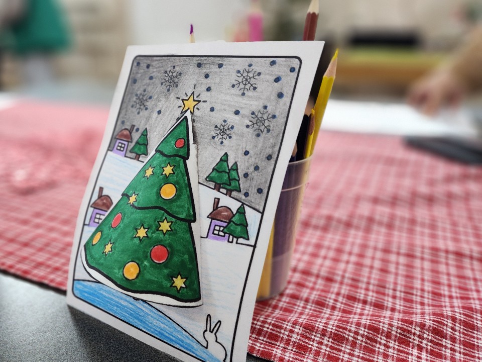 От космонавтов до ретро-стиля: на выставке в Черноголовке изучают открытки