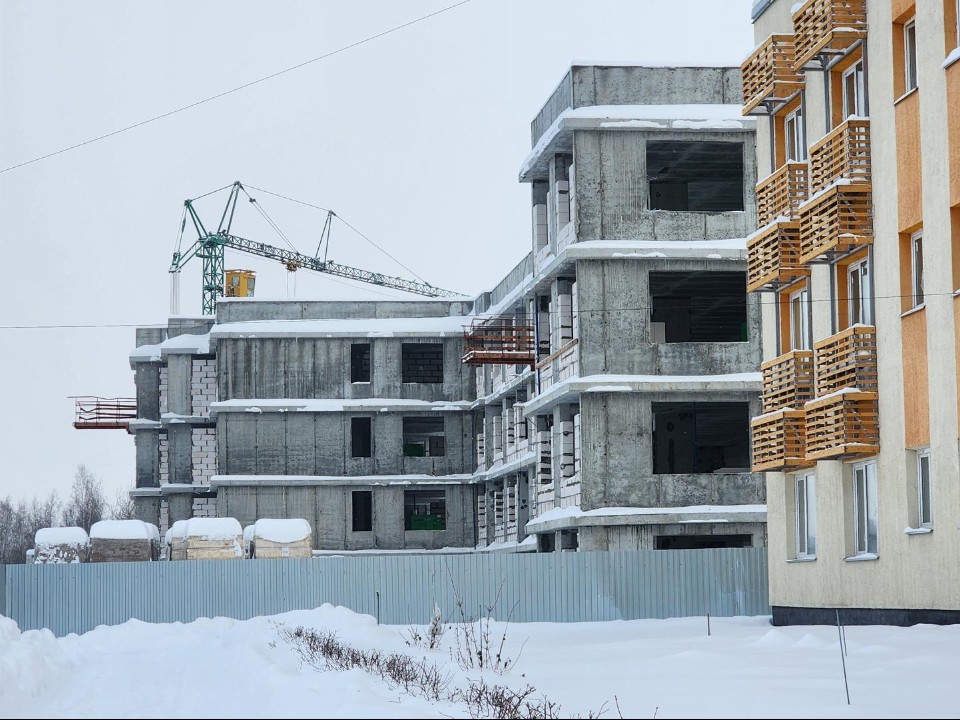 Новый дом вместо аварийного жилья: в Зарайске стройка вышла на финишную прямую