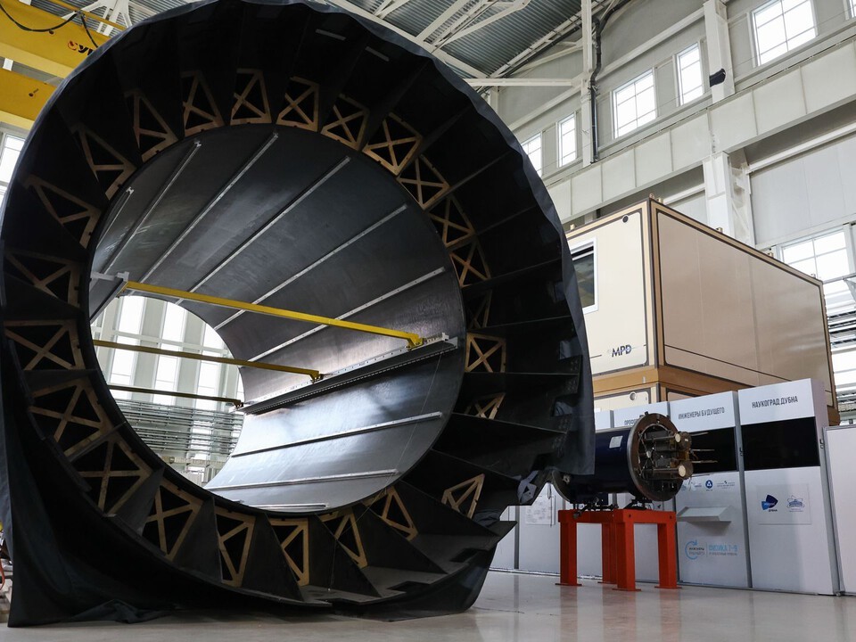 Вселенная в кольце: на коллайдере NICA впервые получили устойчивый пучок ксенона