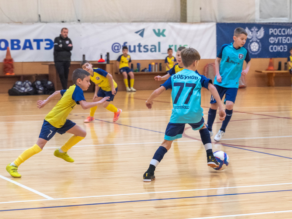 Ветераны СВО встретились с юными футболистами Реутова