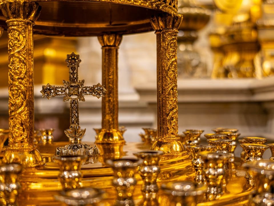 Вписали живого человека в записку об упокоении? Священник объяснил, когда это простительно, а когда — грех