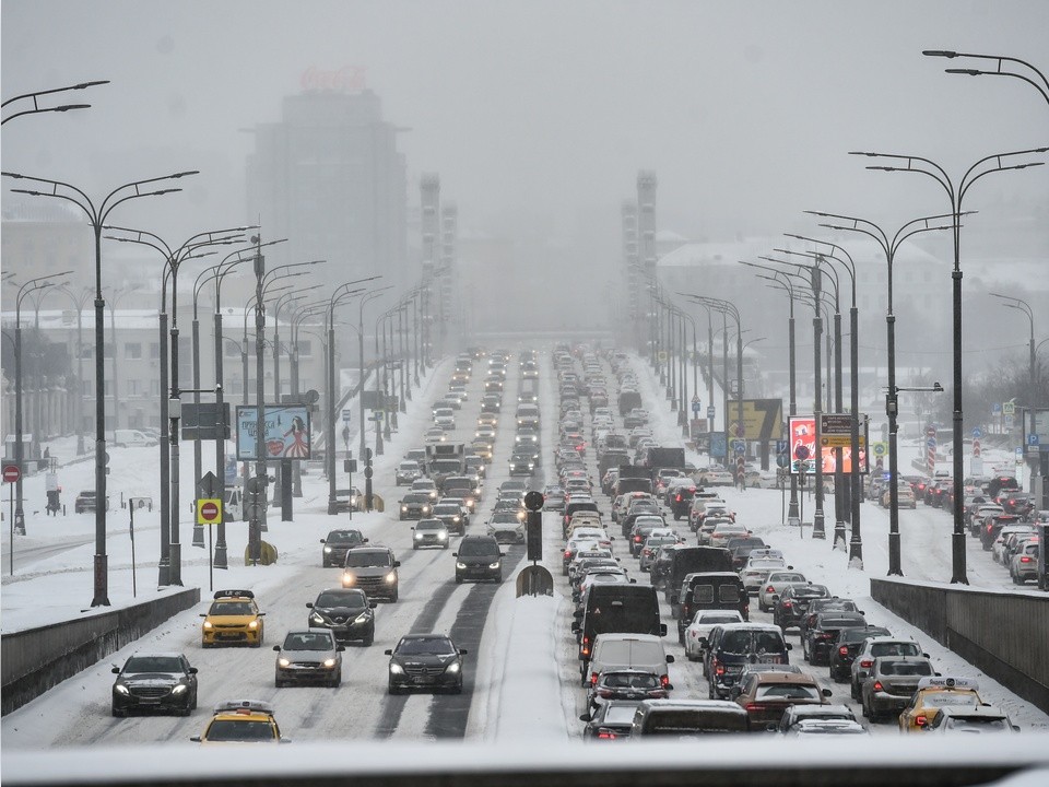 Москву и Подмосковье накроет сильный снегопад с метелью