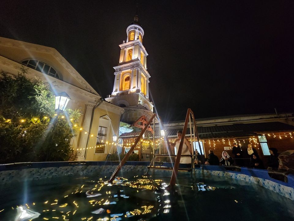 Имеет ли смысл купание в иордани после Крещения? Ответ дали православным