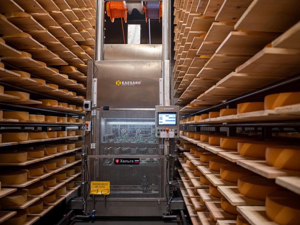 Вкалывают роботы, а не человек: как умные технологии берут на себя тяжелый труд на подмосковных агропредприятиях