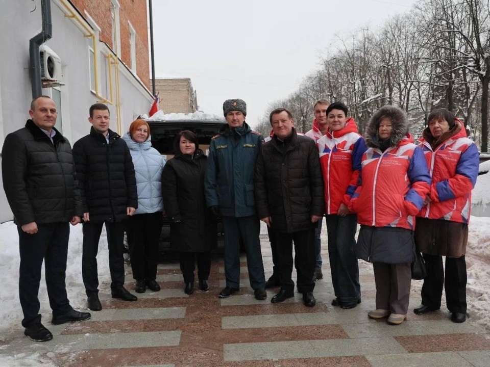 Почти 100 огнетушителей — в одну отправку: что необычного уехало из Балашихи в зону СВО