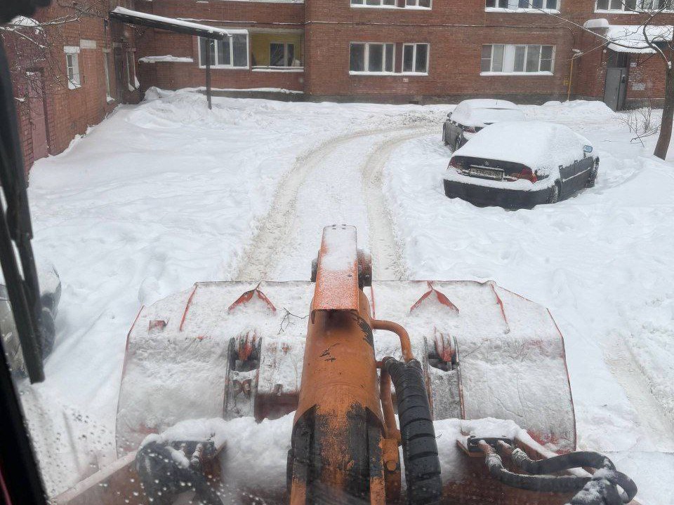 Заезд во дор почистили на улице Новая Жизнь в Красноармейске