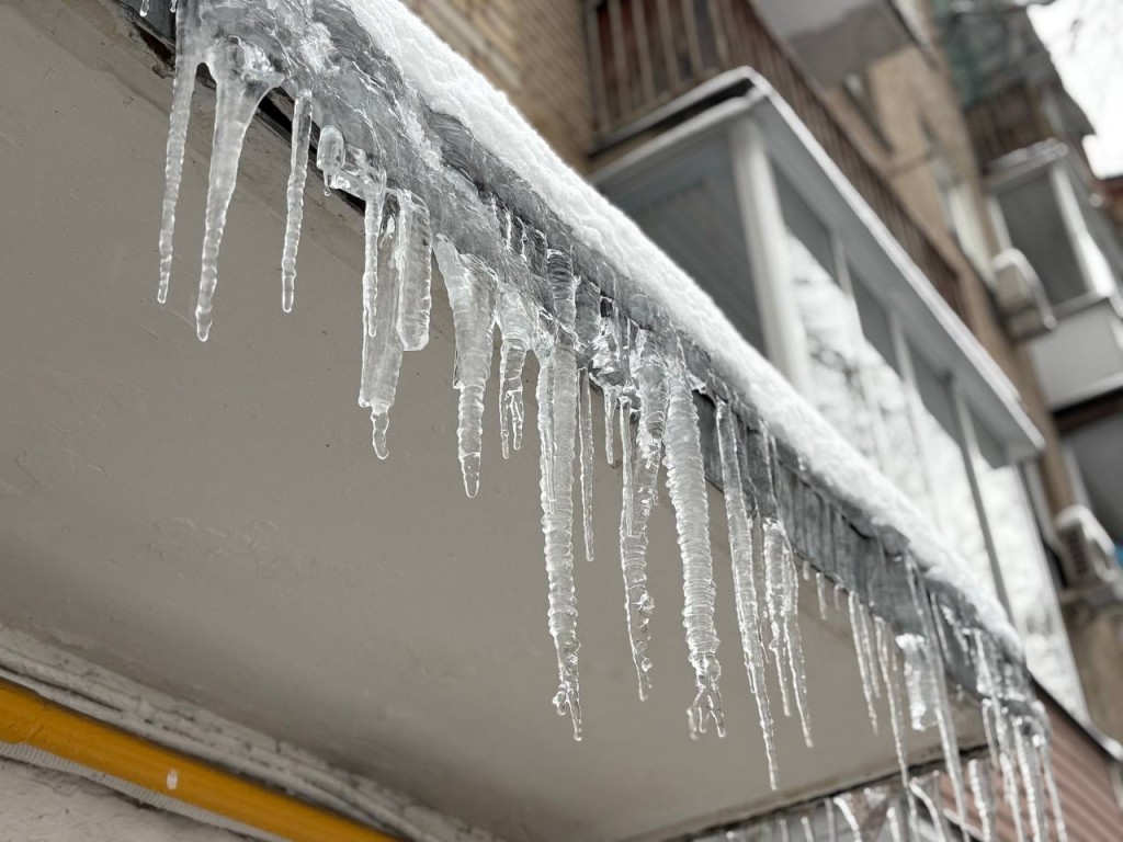 Снег — это яд для ваших детей: сколько бактерий содержится в одном стакане городской воды