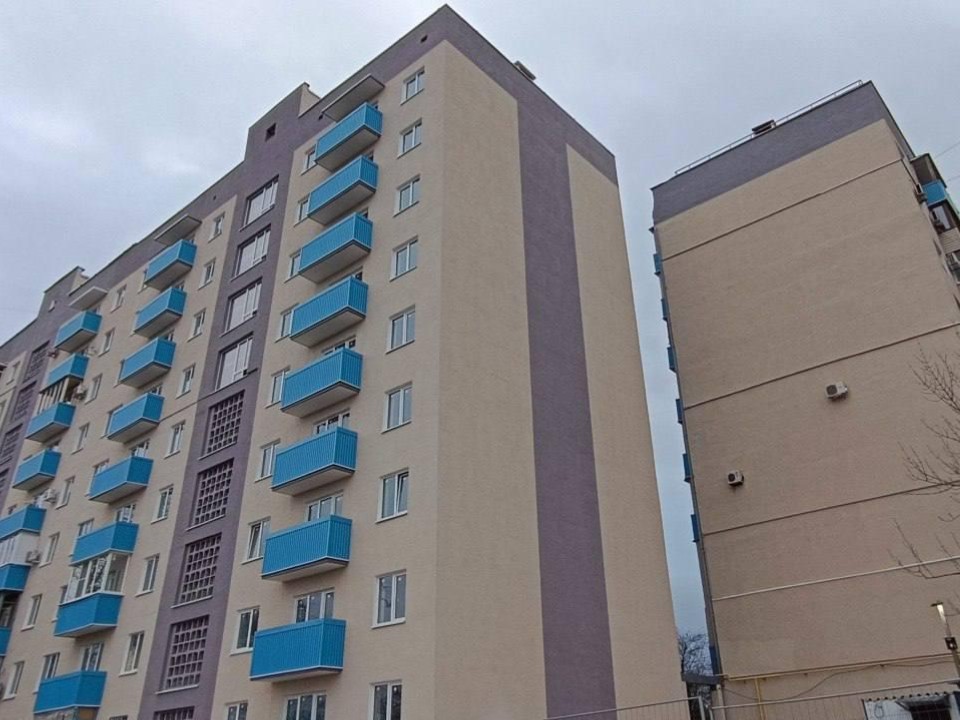 Преображение целой улицы: как работа подмосковных специалистов изменила эстетический облик восьми МКД в Мариуполе