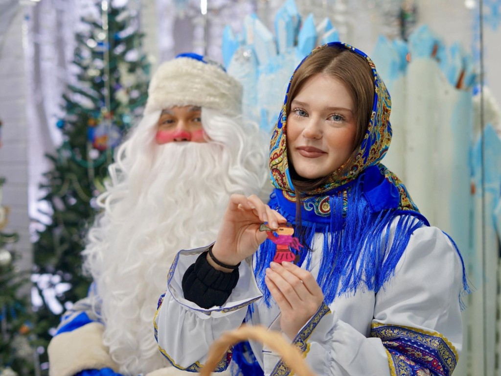 В Лосино-Петровском 7 января устроят рождественские мастер-классы и игры у елки