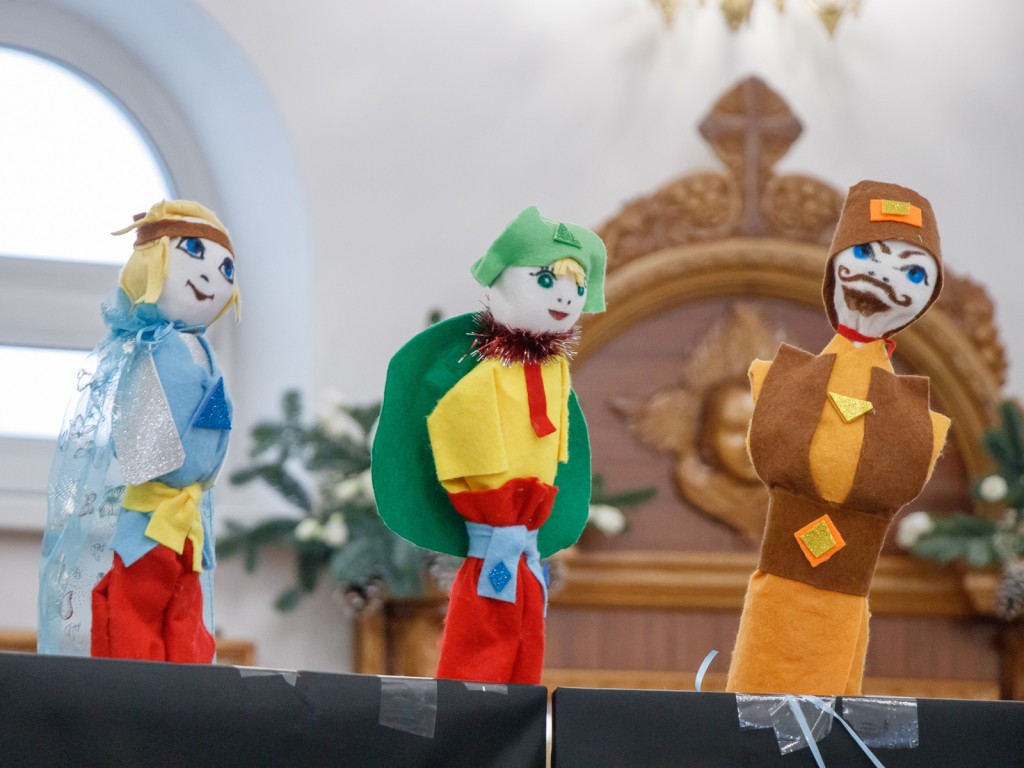 Театр в храме: воспитанники «Вертограда» представили праздничный спектакль