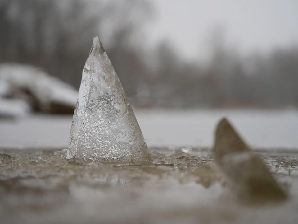 От веревки до «спасалок»: что должно быть у рыбака на зимнем водоеме