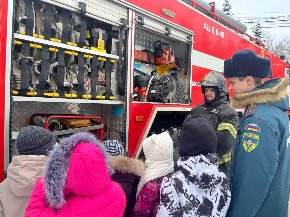Как провести каникулы без риска для жизни? Ответ дали пожарные