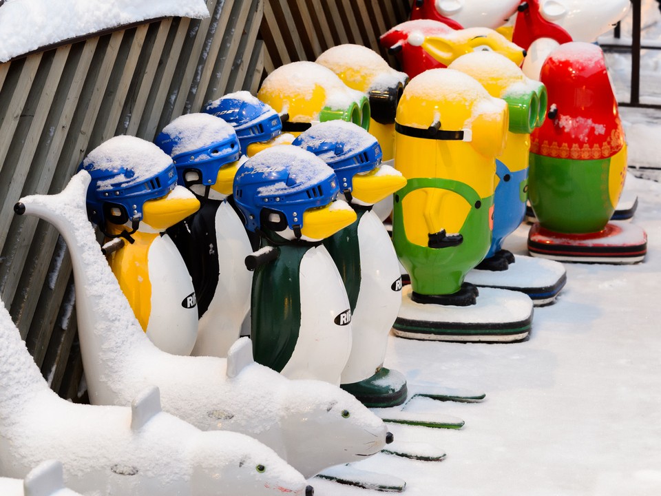 В работу катка в городе внесли изменения: стало известно, в какой день отменили сеансы катаний