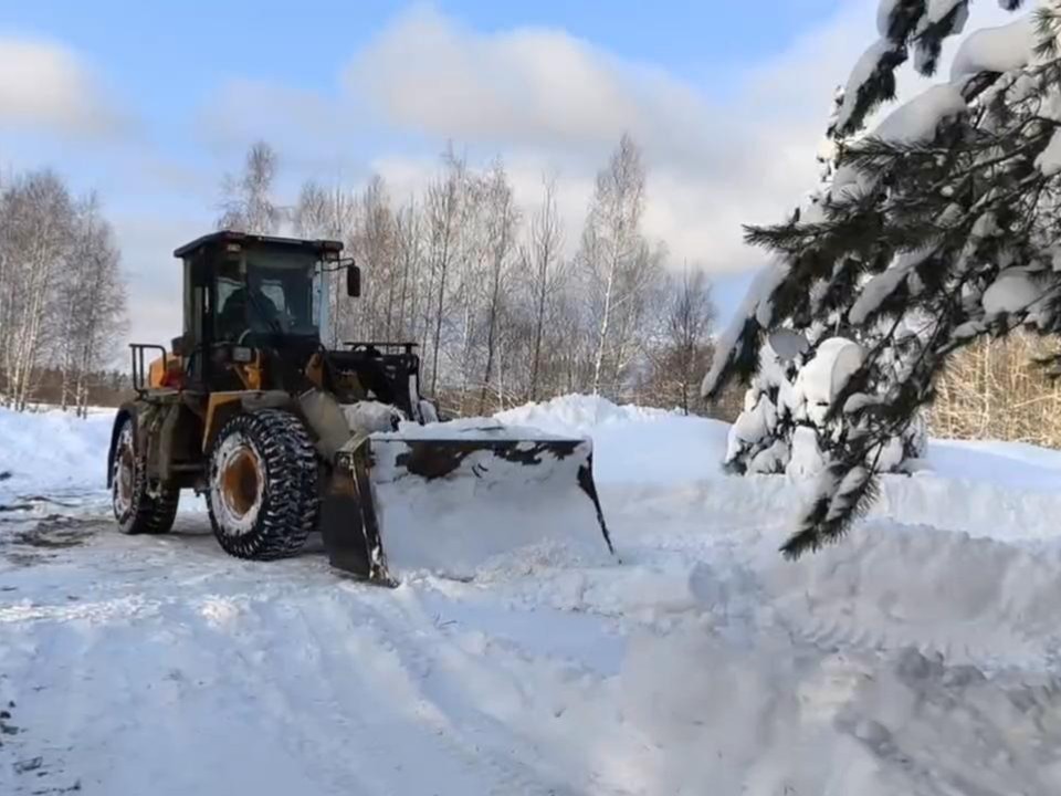 В Егорьевске расчищают дороги к празднику Крещения Господня