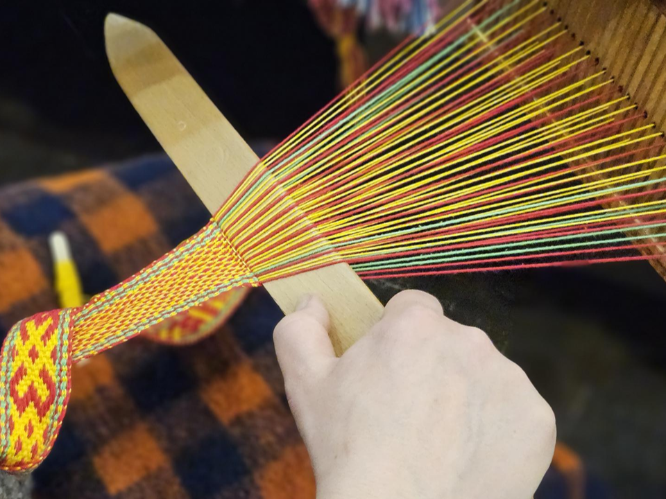 Живая нить истории: уникальная мастерская в Жуковском сохраняет традиции ткачества XIX века