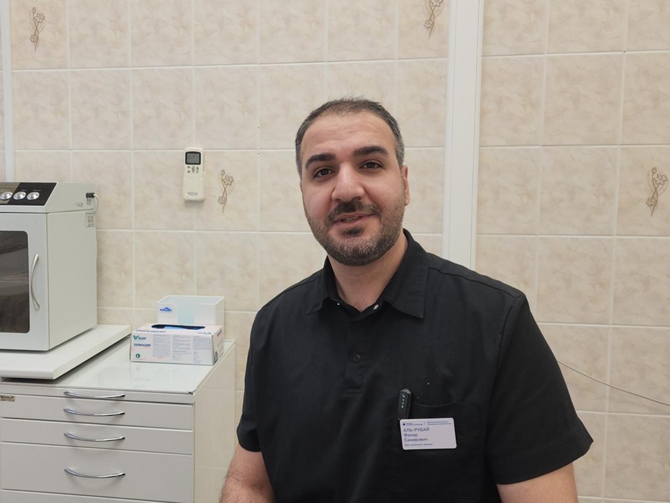 Дантист из Ирака принимает пациентов в Серпуховской стоматологической поликлинике