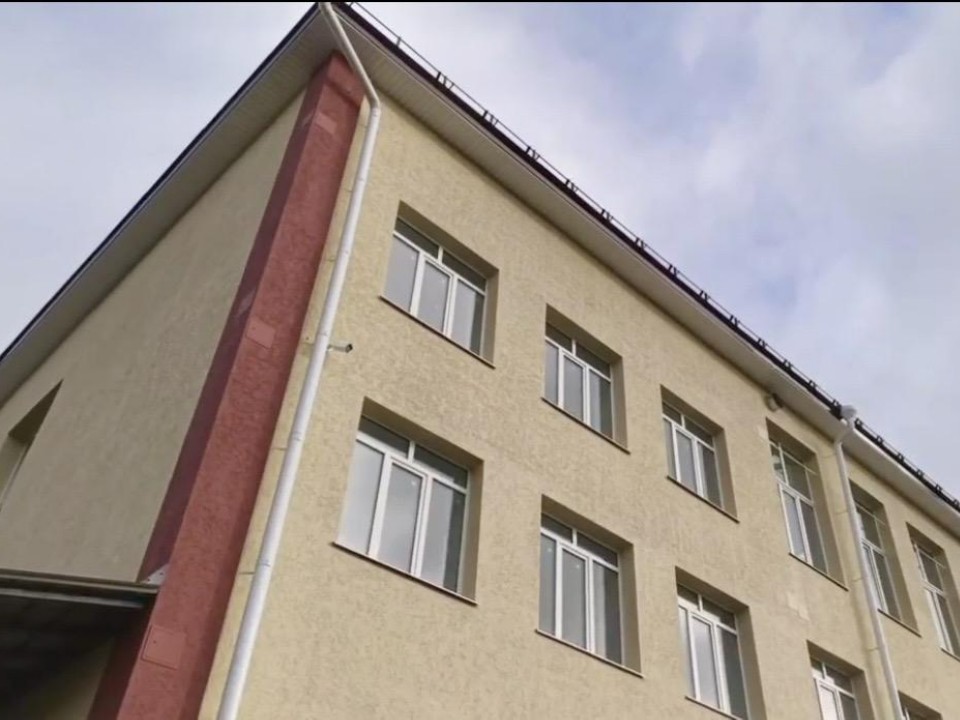 Для детей ДНР: подмосковные специалисты помогают восстанавливать школу-интернат в Мариуполе