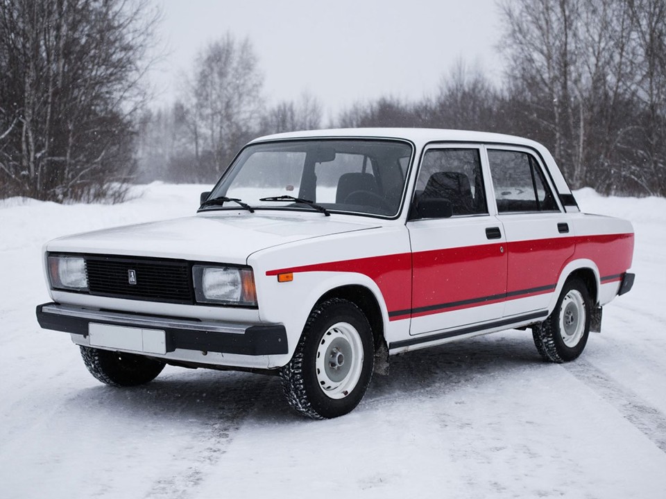 Машину времени из СССР обнаружили на улице в Железнодорожном