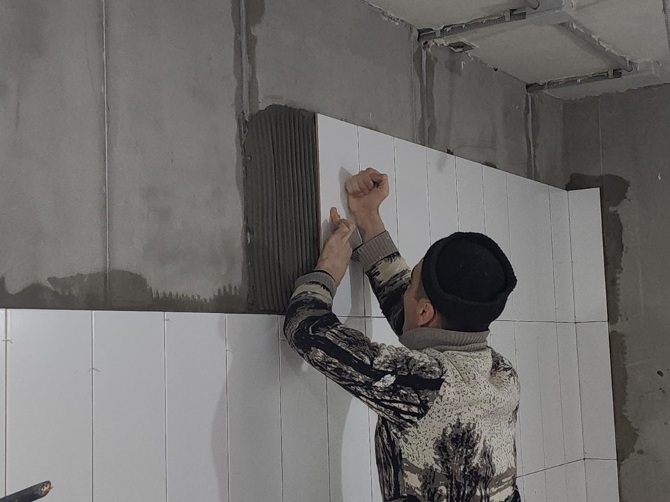 Теплый пол и новые потолки: детский сад в Серпухове преображается благодаря капитальному ремонту