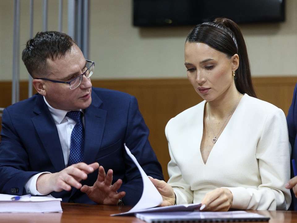 На сносях в зал заседаний: Лерчек сделала резкое заявление на судебном процессе