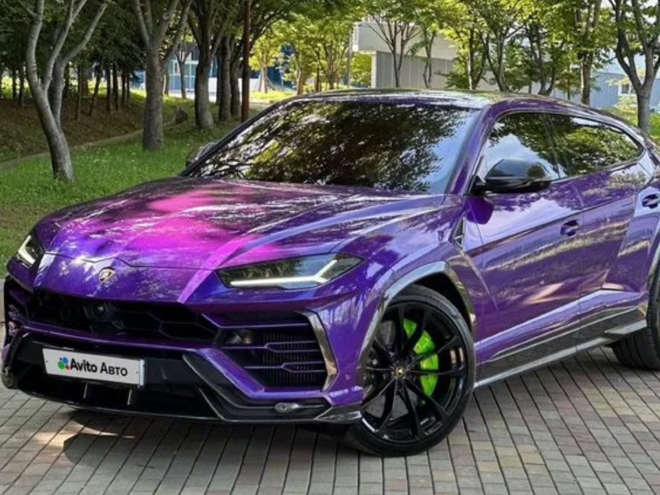 Фиолетово-синий хамелеон: редкий Lamborghini Urus выставлен на продажу в Подмосковье