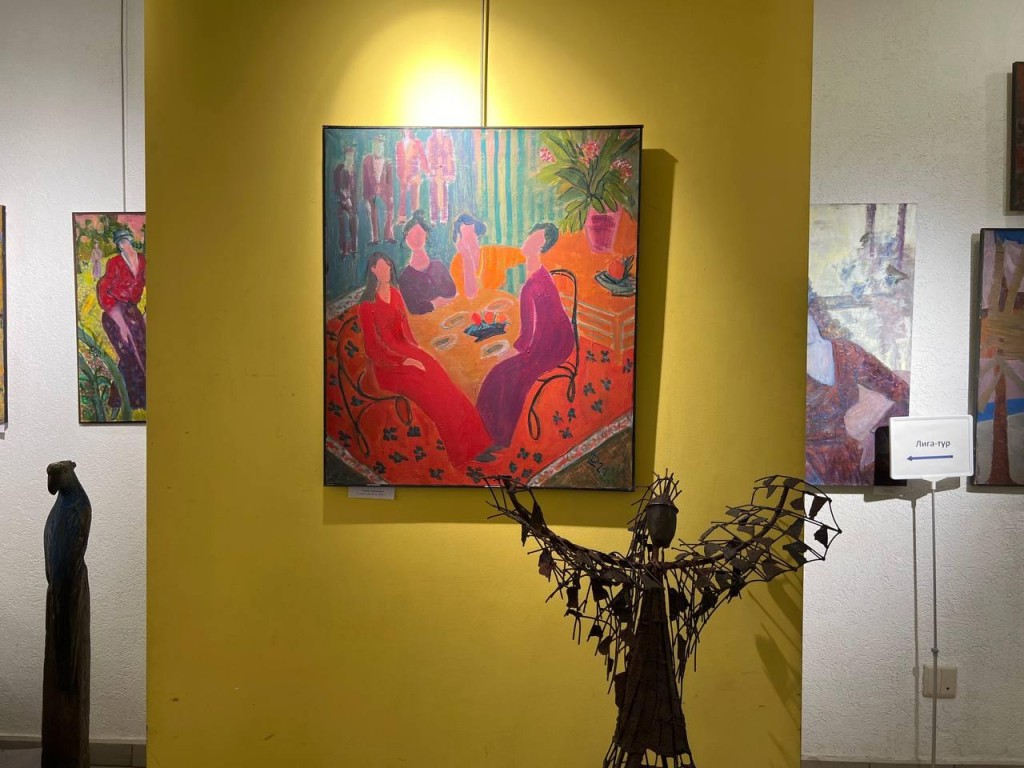 Женская суть на холсте: как выставка в Коломне ломает стереотипы