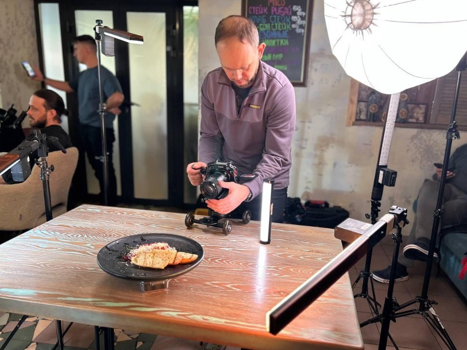 Сливочной ухой и изысканной свининой угостили коломенцев «Повара на колесах»