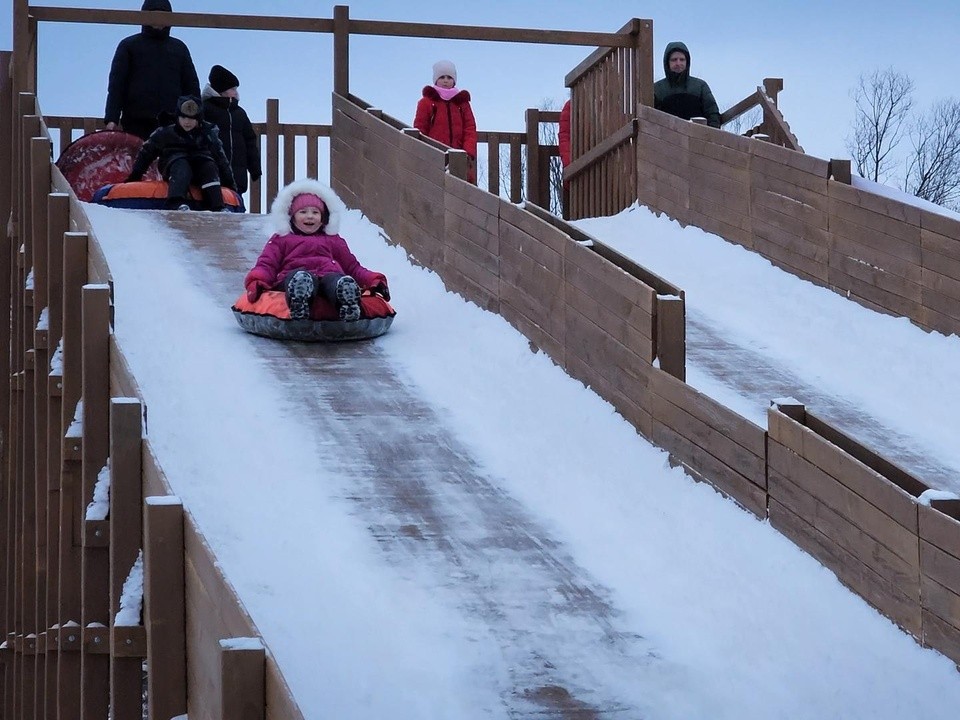 Место притяжения: на «Бронницком лугу» найден самый популярный аттракцион зимы